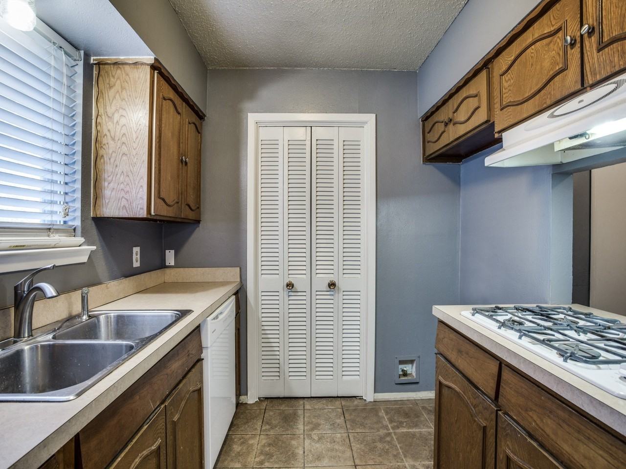 1209 Valley Vista Dr - Photo 4 of 13