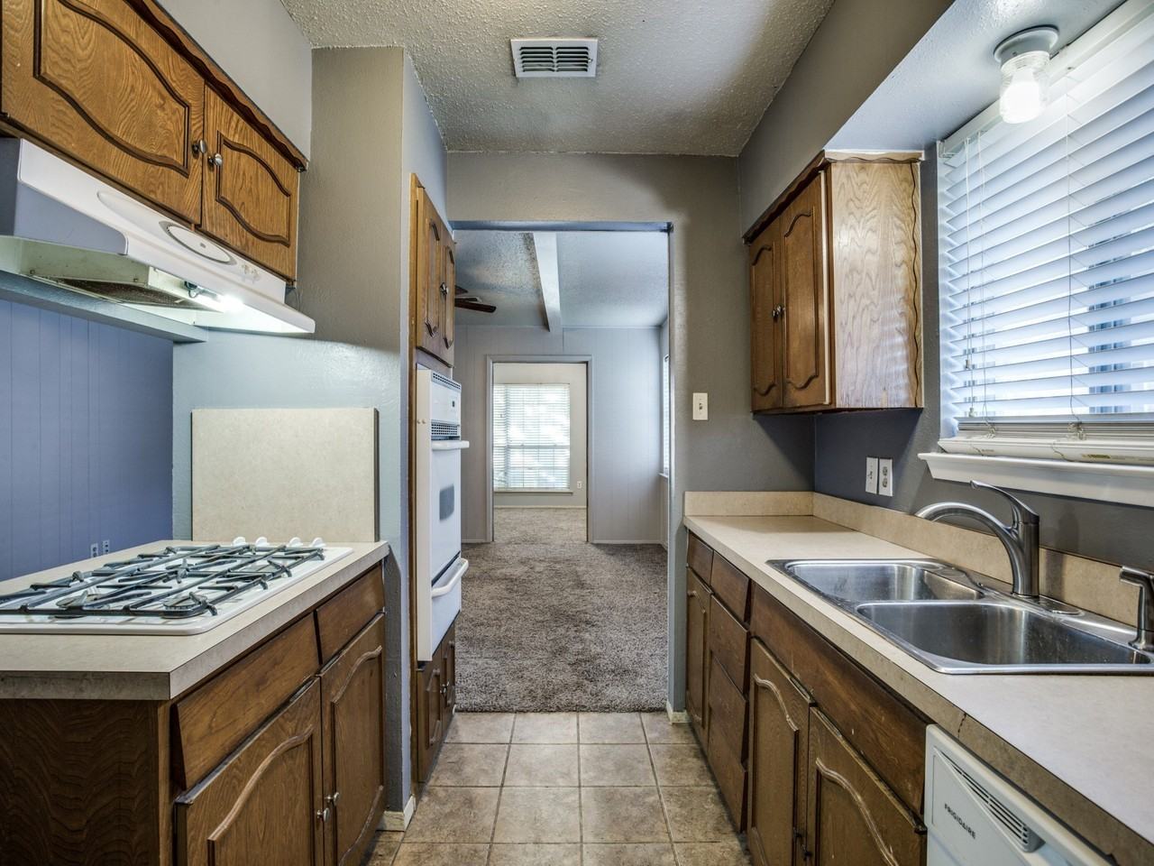 1209 Valley Vista Dr - Photo 6 of 13