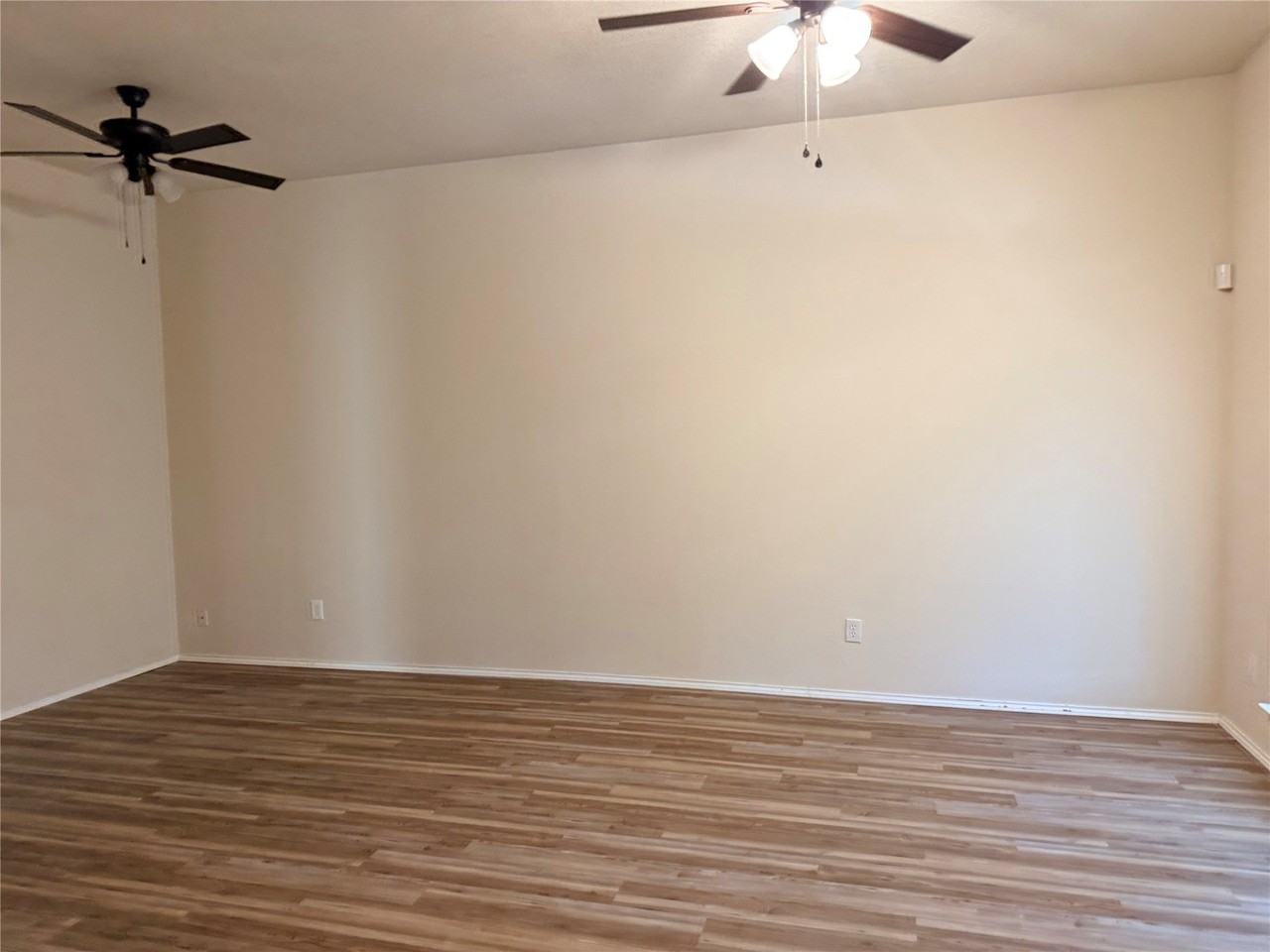 1149 Weaver St - Photo 2 of 21