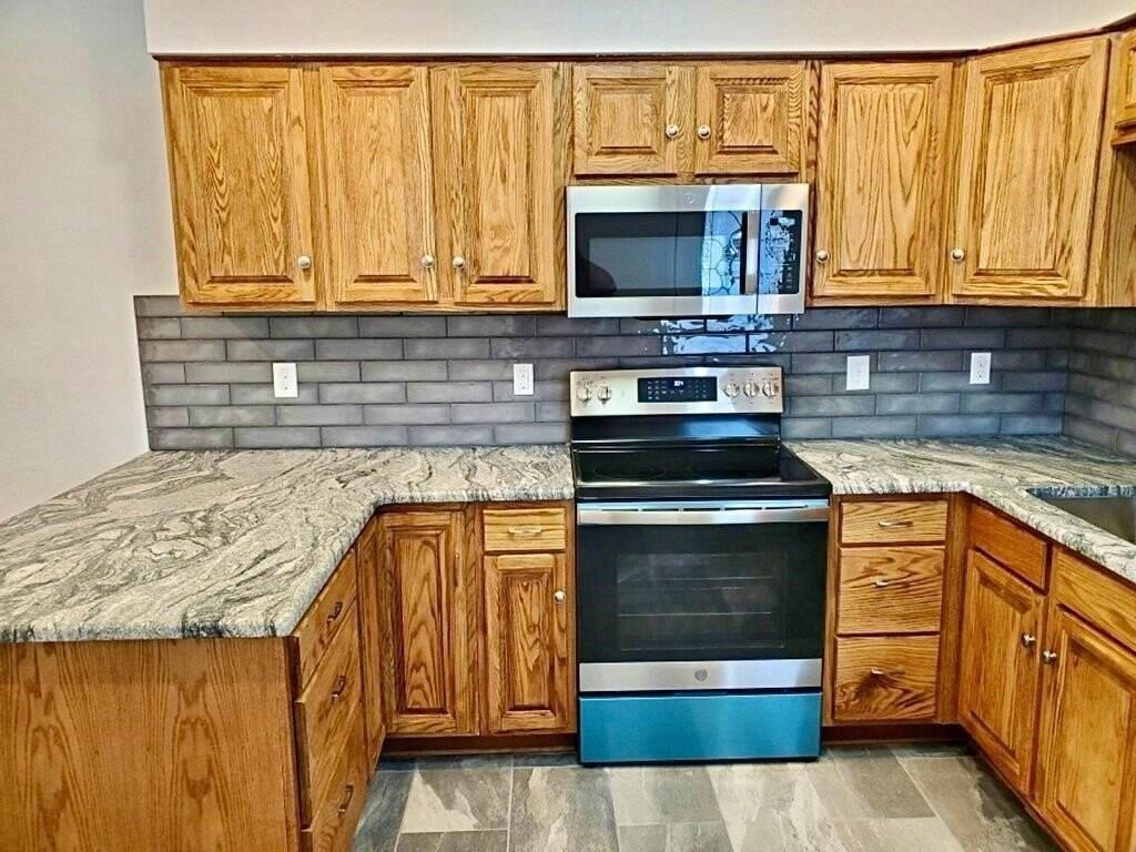 2204 Prairie Ave - Photo 5 of 20