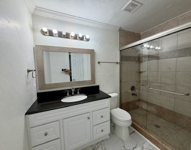 621 Carriagehouse Ln #4F - Photo 4 of 10