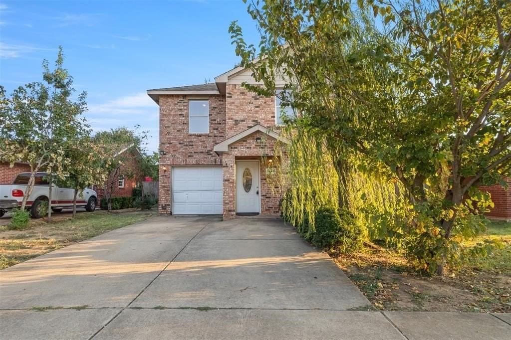 2444 Chinkapin Way - Photo 2 of 11