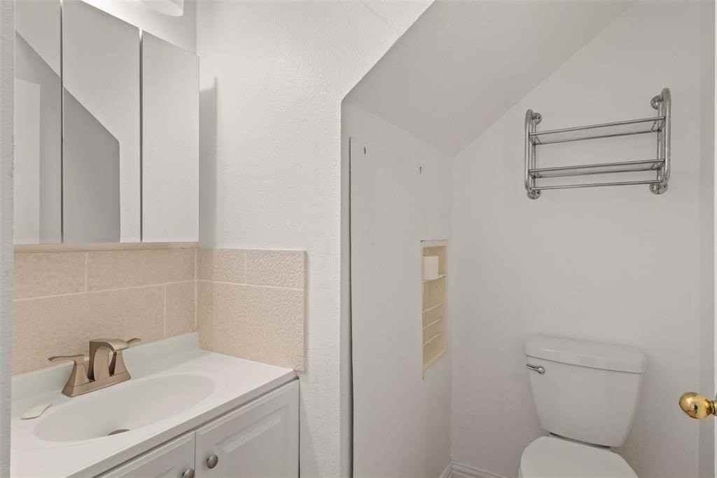 2444 Chinkapin Way - Photo 3 of 11