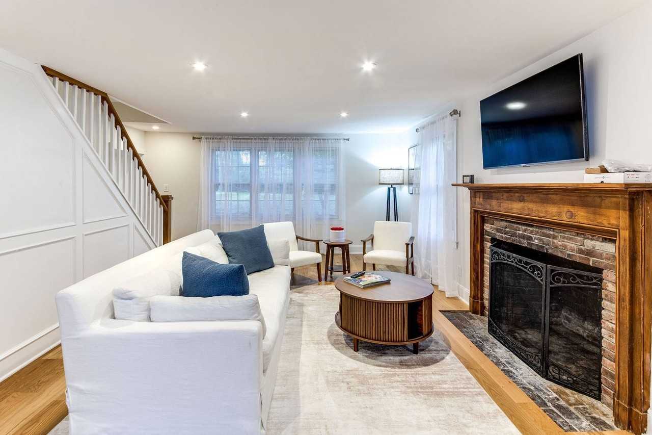 45 Floyd St - Photo 6 of 15