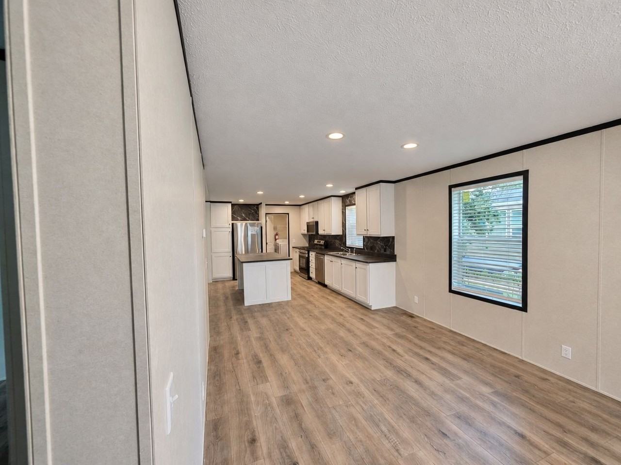 11 Hummingbird Dr #139 - Photo 4 of 14