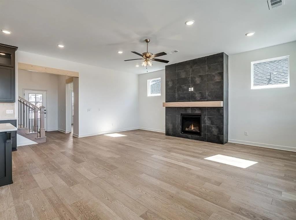 S 89 Pl E - Photo 6 of 49