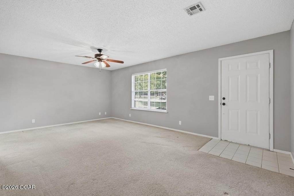 3310 Poplar Ct - Photo 3 of 13