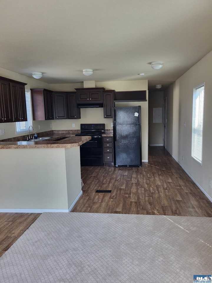 340 W Prairie St Trlr 12 - Photo 4 of 12