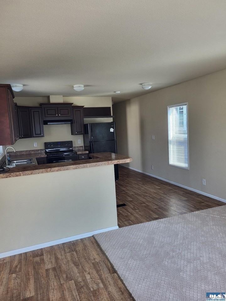 340 W Prairie St Trlr 12 - Photo 5 of 12