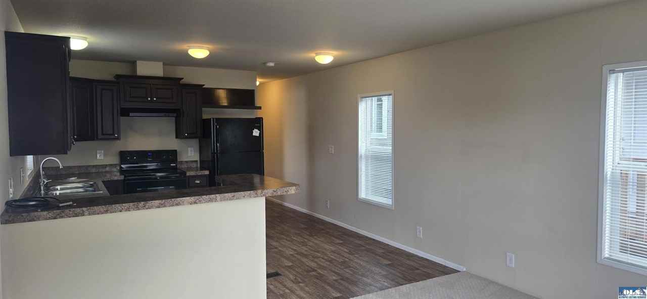 340 W Prairie St Trlr 12 - Photo 7 of 12