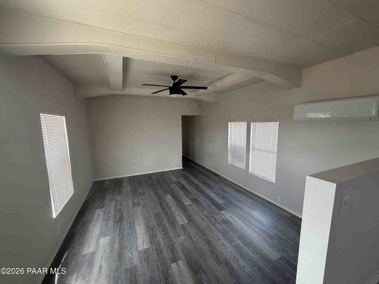 8210 W Emerson Dr - Photo 4 of 13