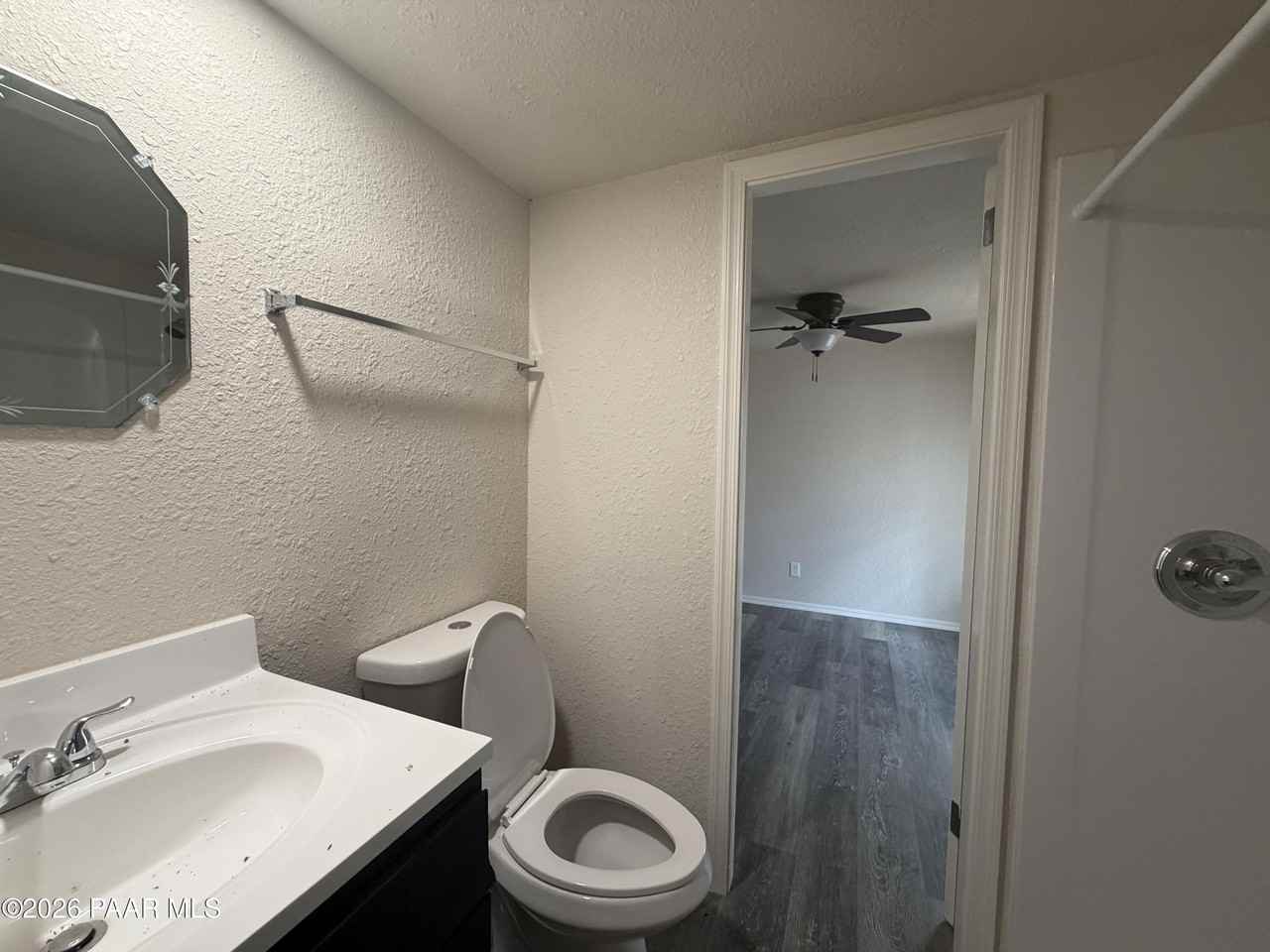 8210 W Emerson Dr - Photo 7 of 13