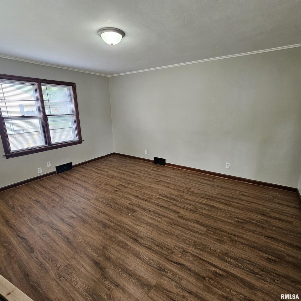 3009 W Krause Ave - Photo 4 of 19
