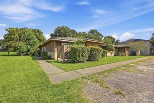 8160 Stonebrook Dr #B - Photo 1 of 1