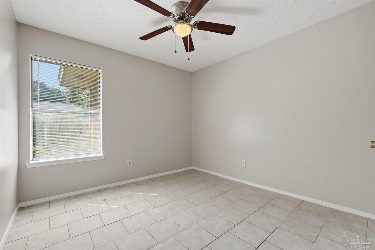 8160 Stonebrook Dr #B - Photo 3 of 28