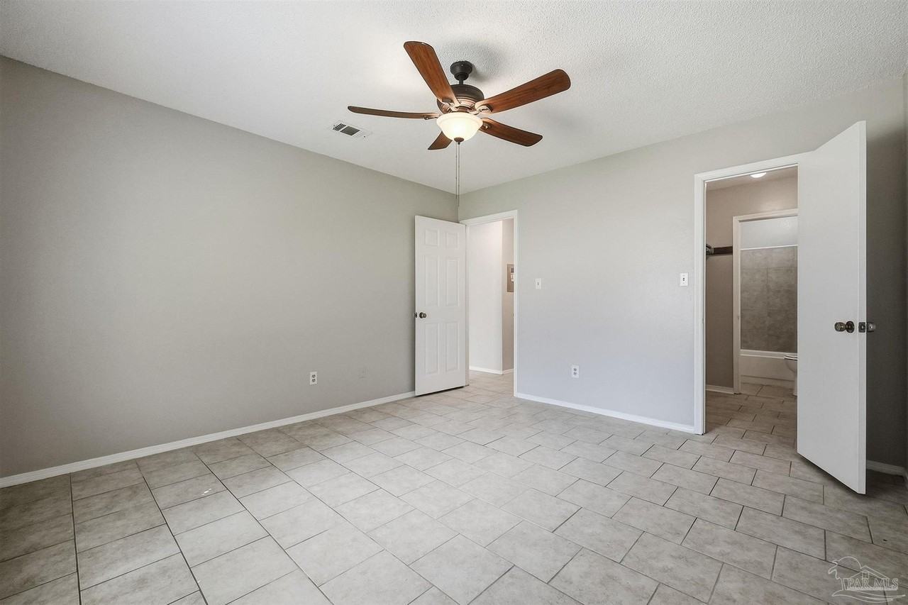 8160 Stonebrook Dr #B - Photo 7 of 28