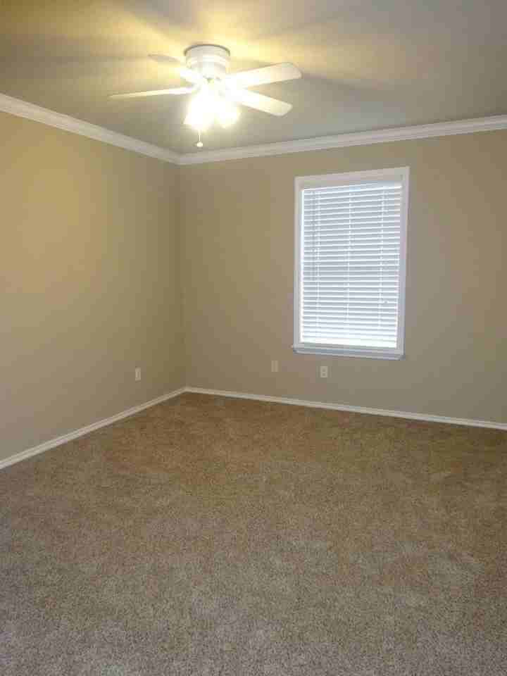 404 W Pine Ave #A - Photo 7 of 12