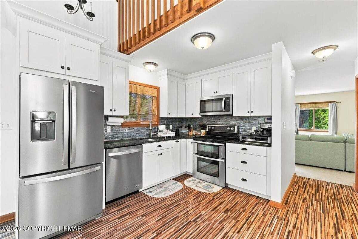 4138 Indian Ave - Photo 4 of 13