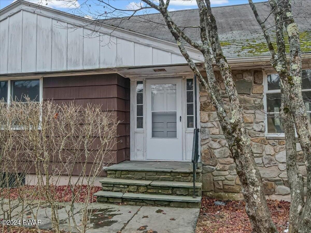 829 Long Ridge Rd - Photo 4 of 26