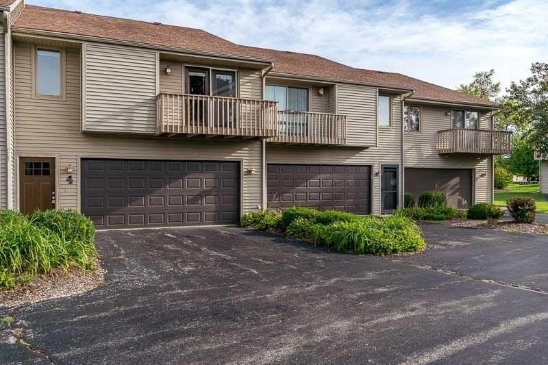 663 Amphitheater Dr - Photo 2 of 32