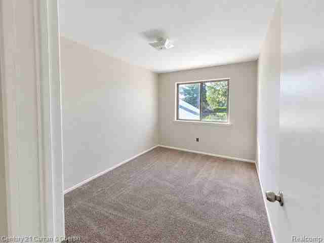 2753 10th St #5 - Photo 6 of 11