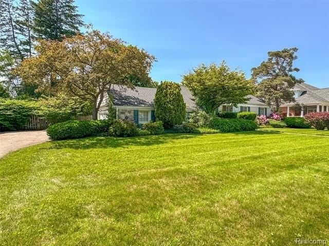 1325 Pilgrim Ave - Photo 2 of 41