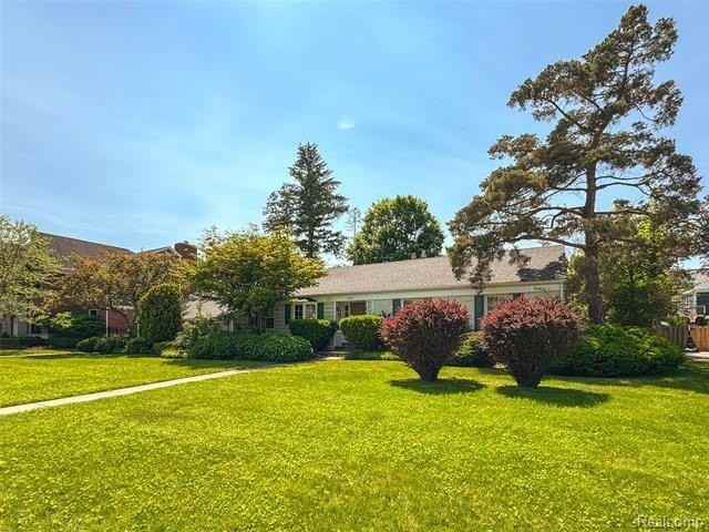 1325 Pilgrim Ave - Photo 3 of 41