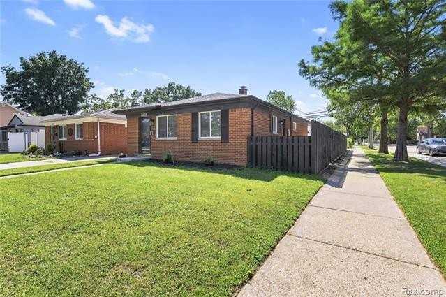 4602 Katherine St - Photo 2 of 22