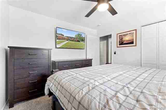 4602 Katherine St - Photo 5 of 22