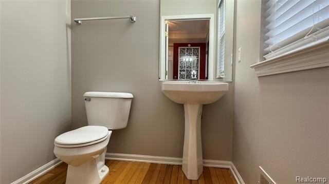 216 Biltmore Dr - Photo 4 of 22