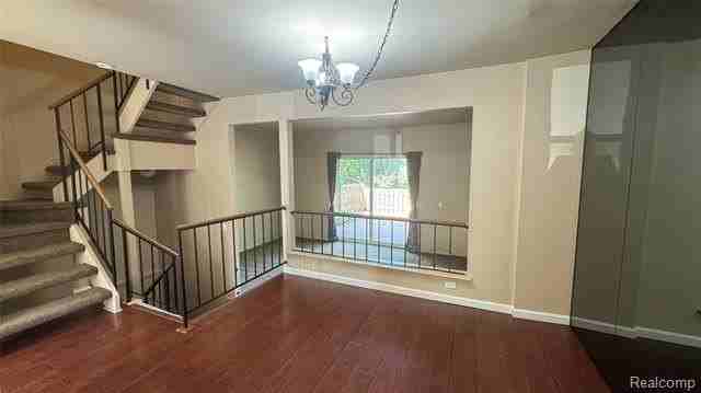 5043 Buckingham - Photo 4 of 17