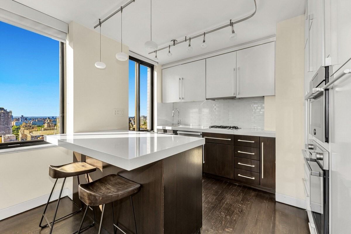 171 E 84th St - Photo 3 of 10