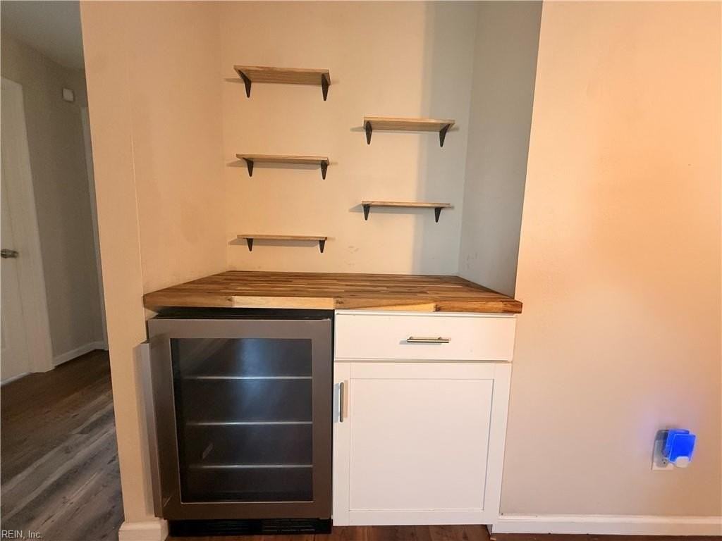 416 Melville Rd - Photo 5 of 22