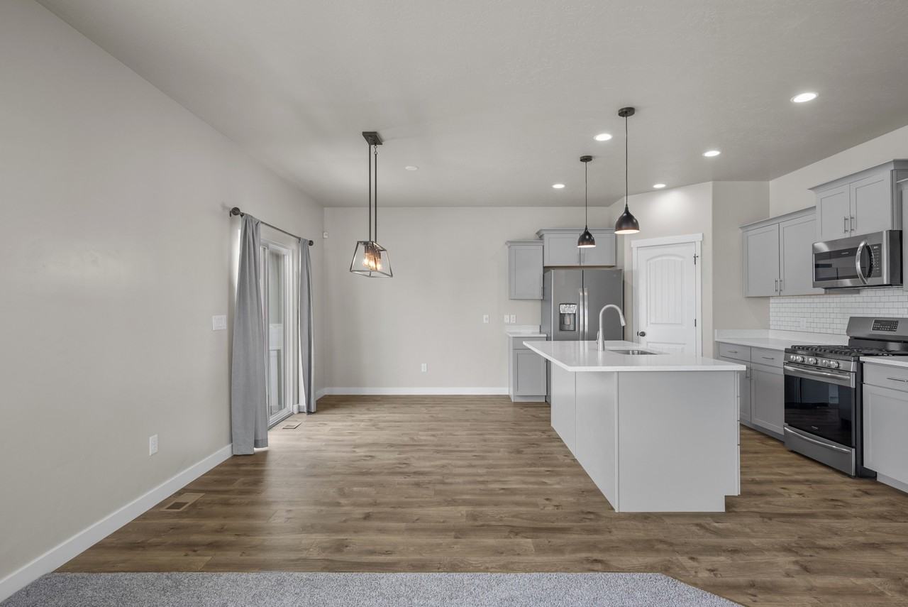 554 S Church Dr #1 - Photo 6 of 50