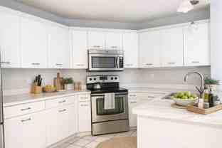 10461 Nw 12th Ct - Photo 1 of 1