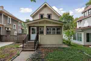 featured image of 1033 15th Ave Se