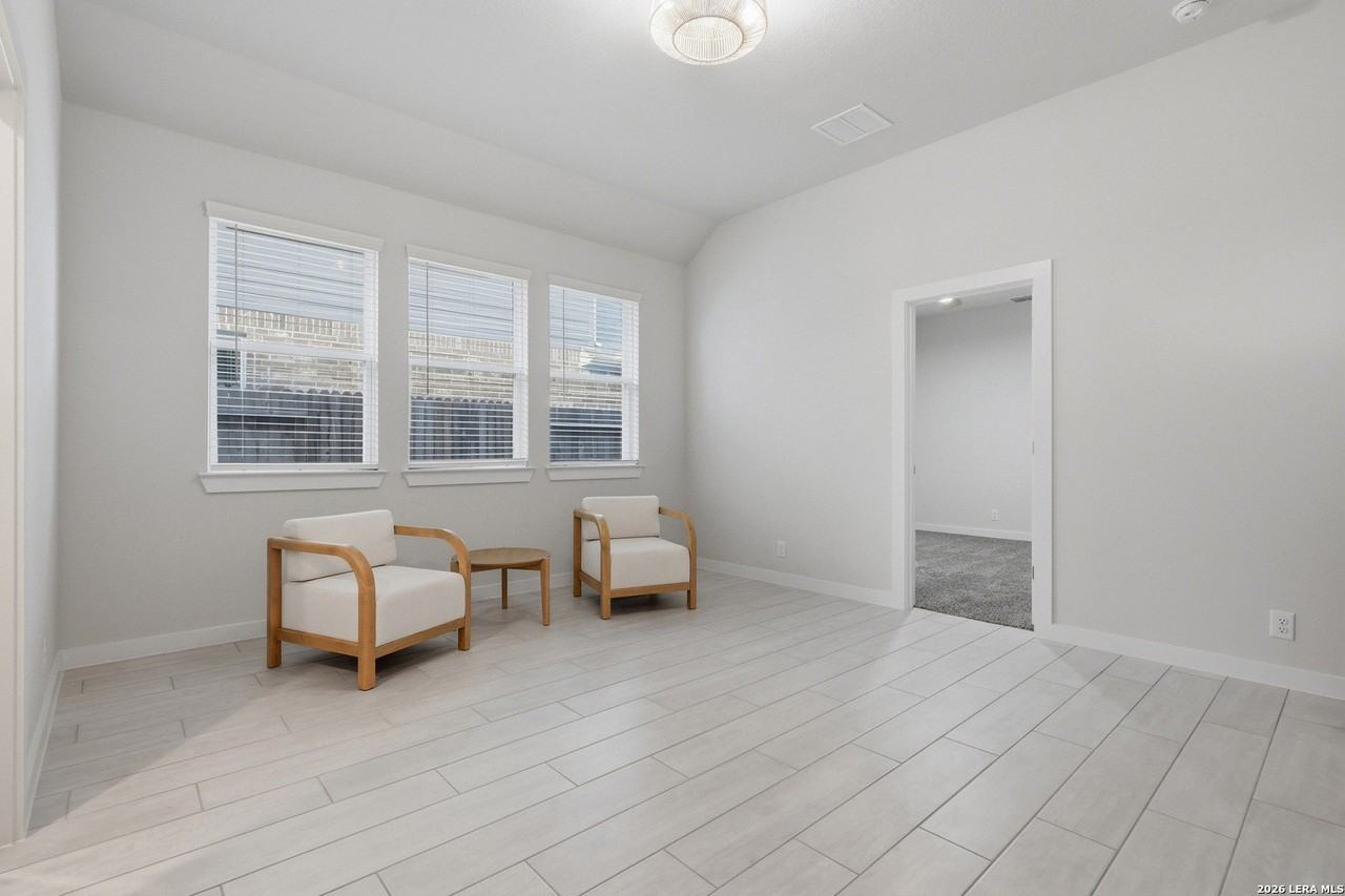 2926 Alster - Photo 7 of 27