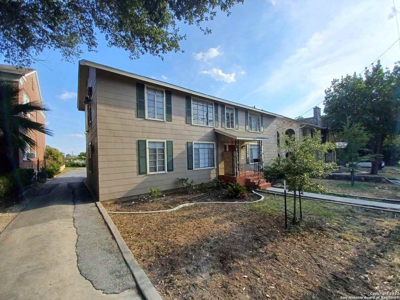 710 W French Pl #3 - Photo 3 of 13