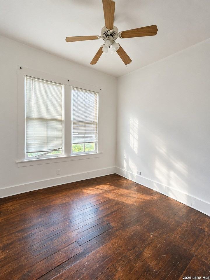 213 Lavonia Pl - Photo 3 of 7