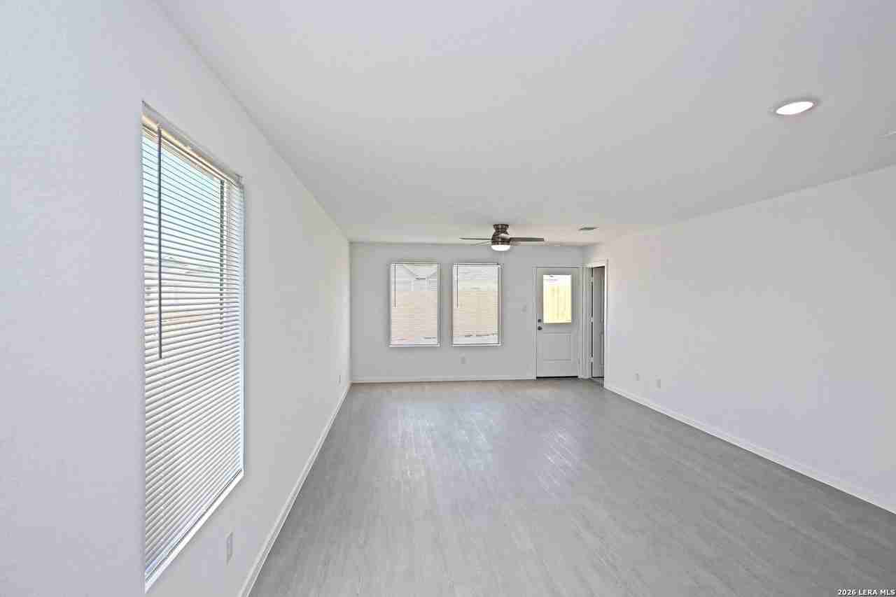114 Haley Way - Photo 5 of 30