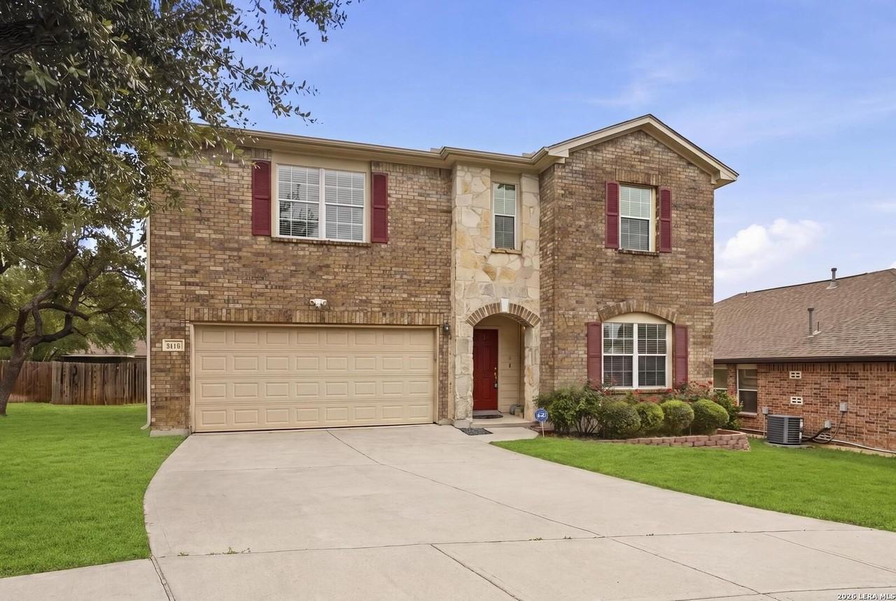 8214 Sabinoso Dr - Photo 2 of 32