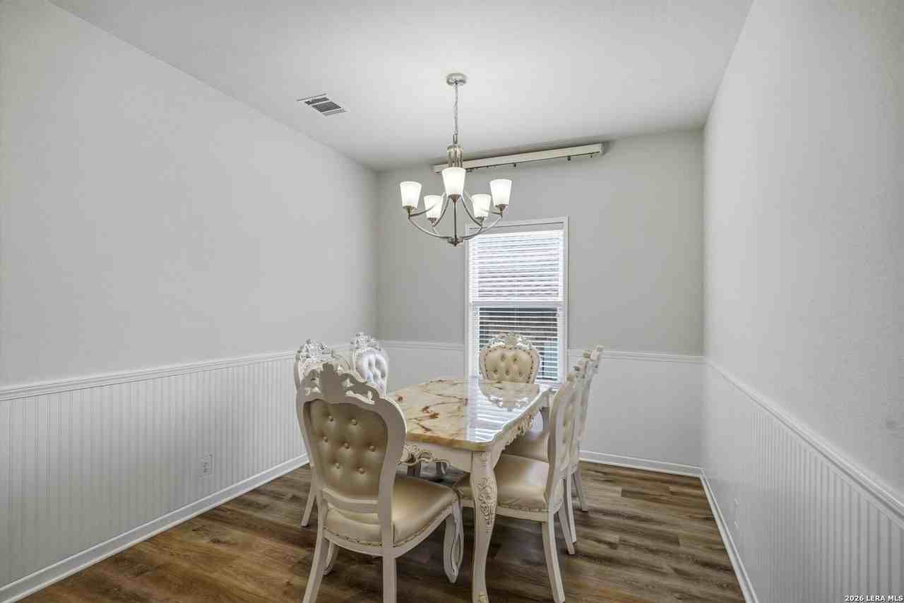 8214 Sabinoso Dr - Photo 7 of 32
