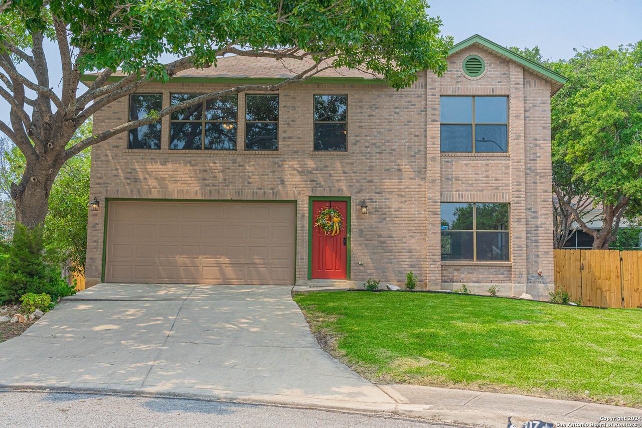 2207 Opal Creek Dr - Photo 2 of 35