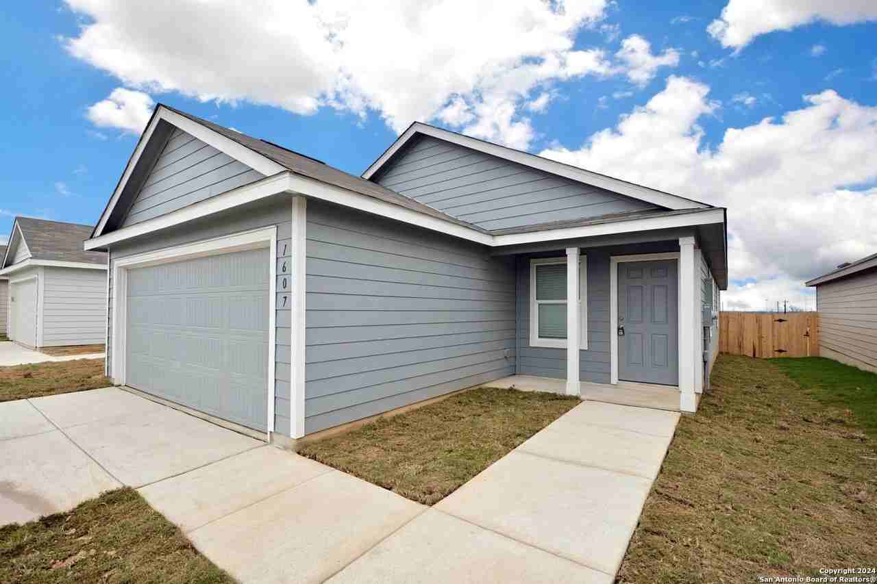 1607 Knoll Rdg - Photo 2 of 29