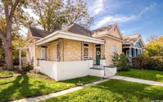 featured image of 1820 E Houston St