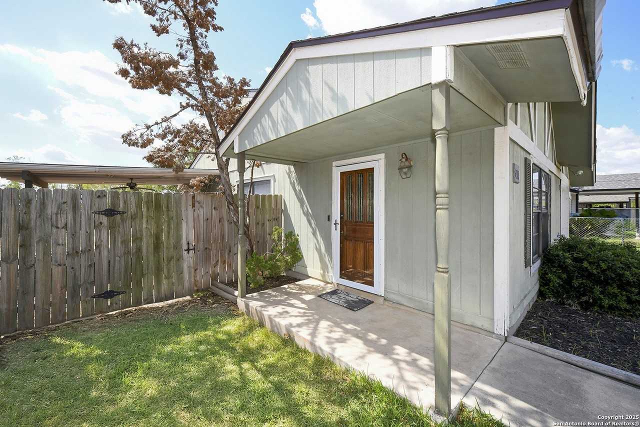 5474 Port Townsend Dr - Photo 2 of 27