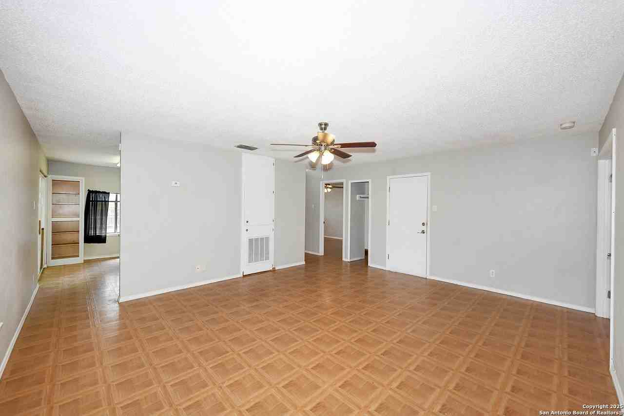 5474 Port Townsend Dr - Photo 5 of 27