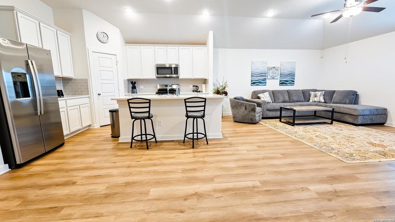 13531 Beebrush Saddle - Photo 3 of 12