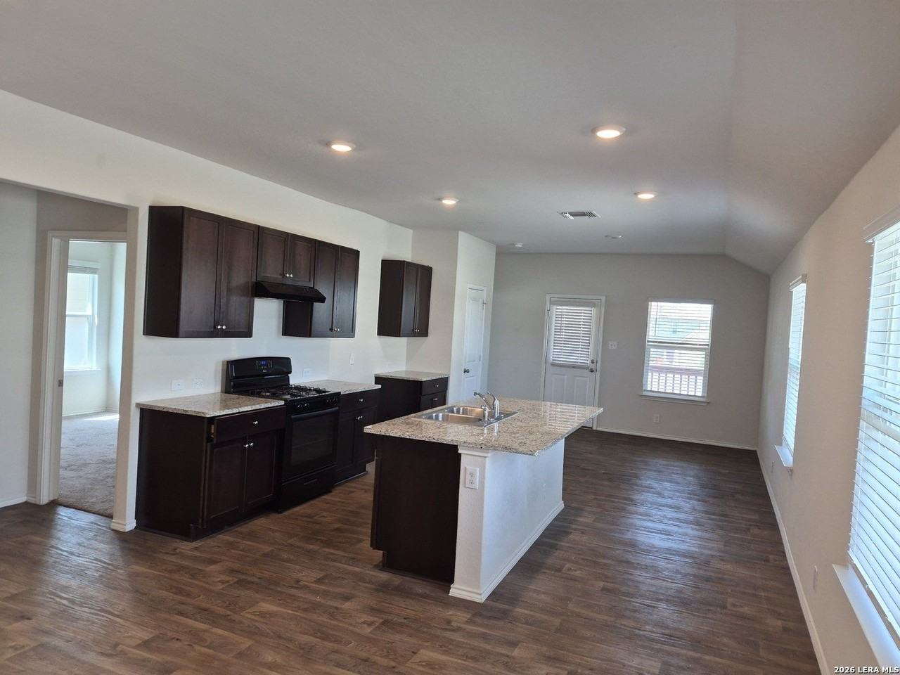 120 Middle Green Loop - Photo 4 of 29