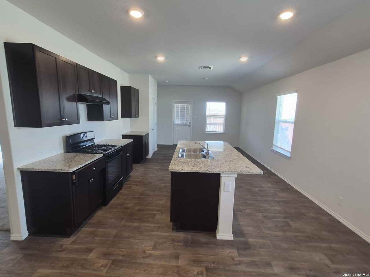 120 Middle Green Loop - Photo 7 of 29